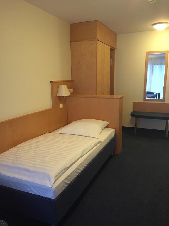 Hotel Goerres Wachtberg Номер фото