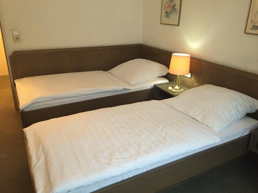 Hotel Goerres Wachtberg Номер фото